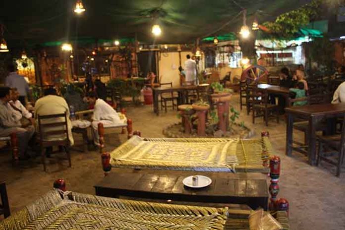 A Traditional Desi Restaurant That Reminds You Of A Village In Lahore