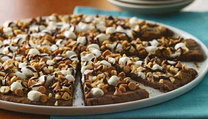 Butter Chocolate Pizza