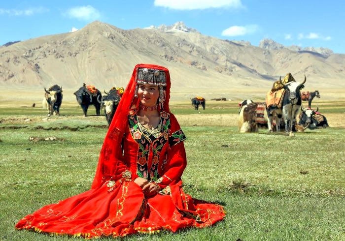 pakistani dresses attraction for tourists
