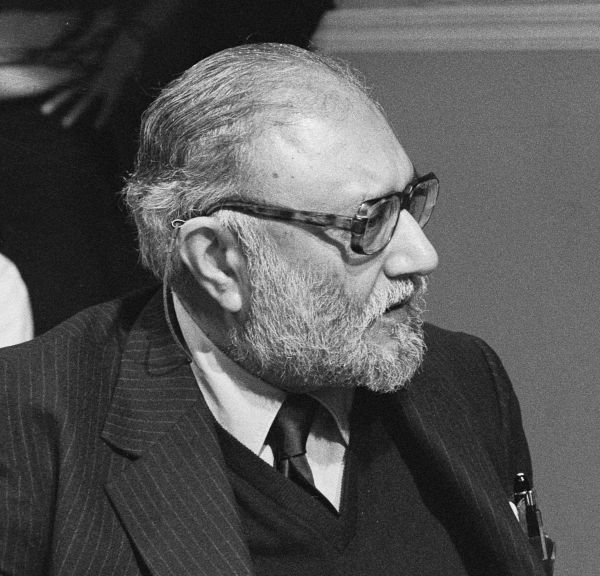 Dr. Abdus Salam non-muslim pakistanis